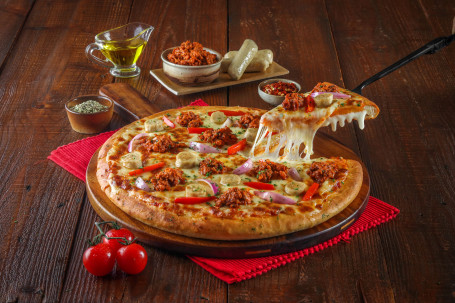 Kheema Sausage Cheese Burst Pizza (Medium)