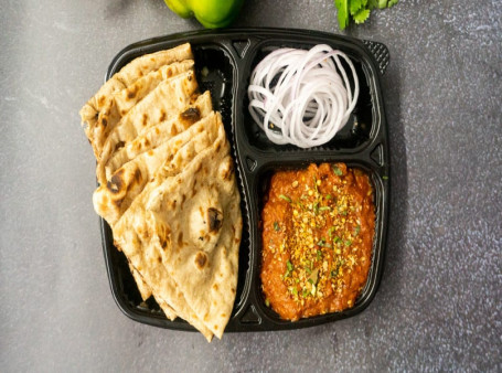 Kadhai Paneer And Tandoori Roti Combo