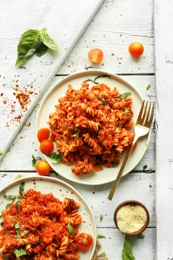 Ikke-Gluten Vegansk Linser Ragu Pasta