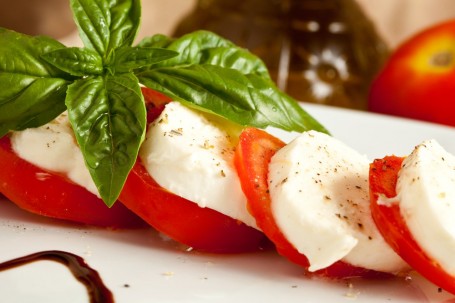 Bufala Mozzarella, Tomat