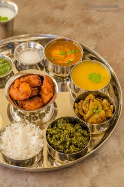 Æg Thali