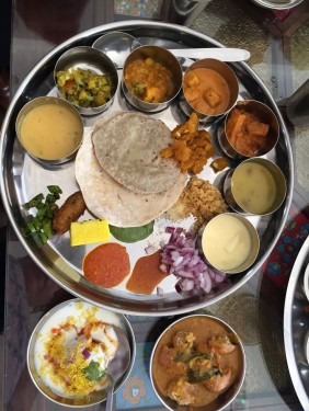 Vegetarisk Thali