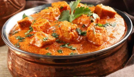 Delicious Kadai Paneer With 2 Pieces Butter Nun