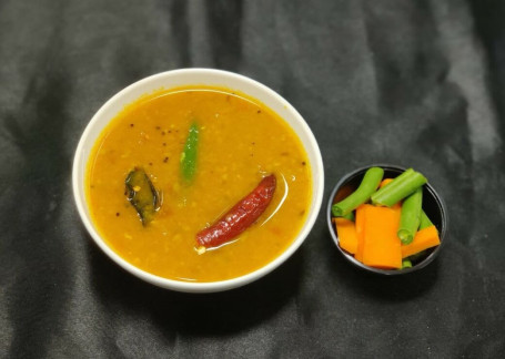 Gulerodsbønner Sambar