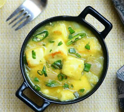 Lemon Paneer With Brocoli In Hot Spicy Sauce