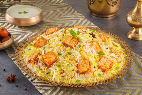 Zaikedaar Paneer Paneer Dum Biryani, Serverer 4)