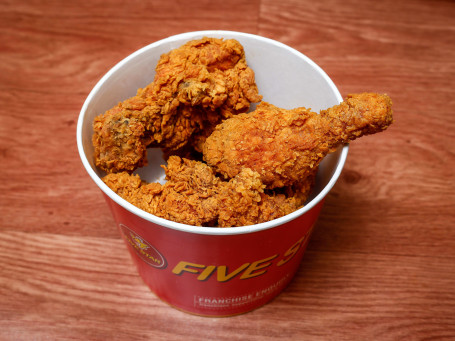 Hot 'N ' Smokey Fried Chicken Bucket (10 Pcs)