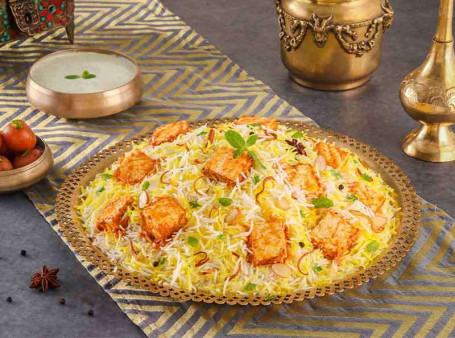 Zaikedaar Paneer (Paneer Dum Biryani Serves 4 5)