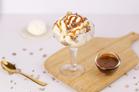 Caramel Kit Kat Ice Cream Sundae