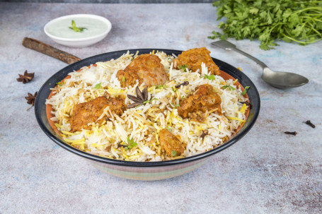 Lucknowi Chicken Dum Biryani (Udbenet) (1 Serveres)