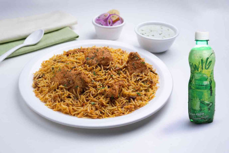 Hyderabadi Kylling Dum Biryani Drink Combo