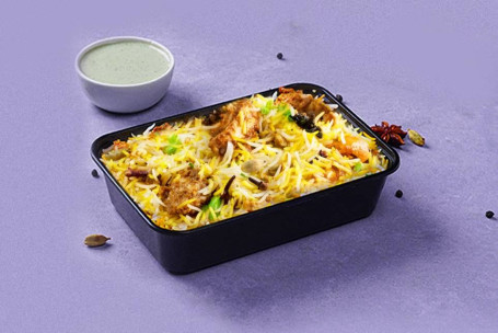 Reshmi Chicken Mini Biryani