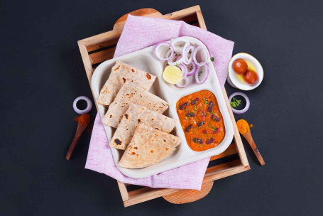 Rajma, Chapati Madkasse Med Gulab Jamun (2 Stk)