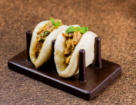 Green Curry Chicken Bao