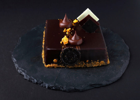 Belgium Chocolate Truffle Cake Half Kg