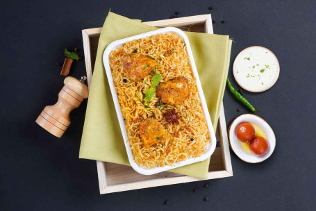 Hyderabadi Dum Kylling Biryani (Udbenet) Med Gulab Jamun (2 Stk) Combo