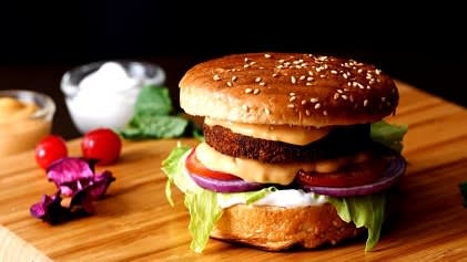 Veg Cheese Tandoori Burger