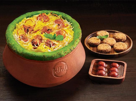 Claypot Hyderabadi Mini Family Combo Paneer Tikka (Serves 2)