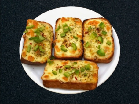 Cheese And Capsicum Garlic Bread (4 Pieces)