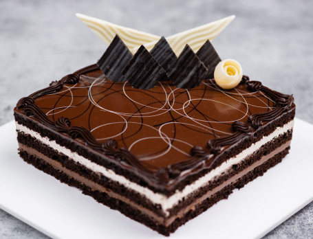 Swiss Chocolate Cake (450 Grams)