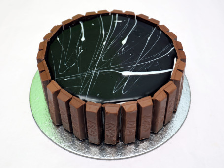 Full Kit Kat Choclate Cake (Eggless)