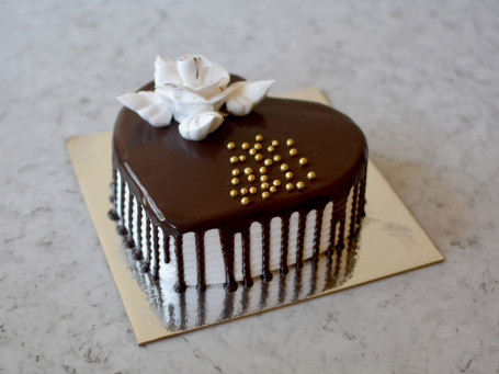 Heart Shape Midnight Choclate Cake(Eggless)