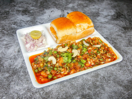 Boil Bhaji Pav(2 Pcs)