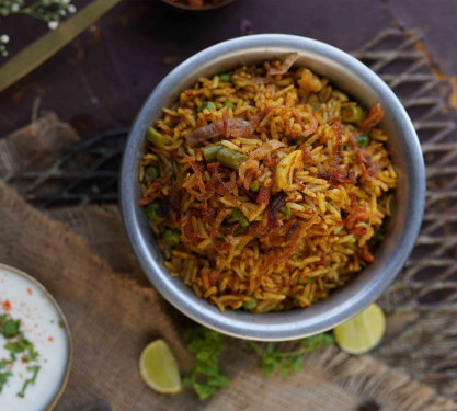 Subzi Biryani (Serves 1) (550 Gm)