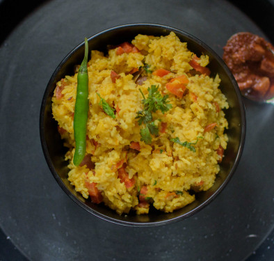 Kathiyawadi Kadhi With Masala Khichdi