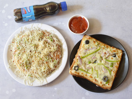 Pizza With Chilli Toast And Cola [200 Ml]