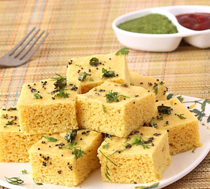 Vati Dal Khaman (Served With Kadhi,Mirchi)