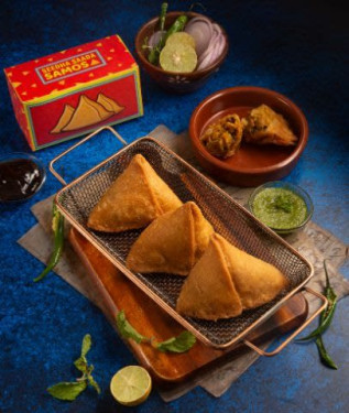 Cheese Chilli Samosa (2 Pc)