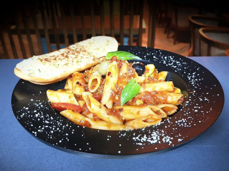 Chicken Penne Pasta In Arrabbiata Sauce