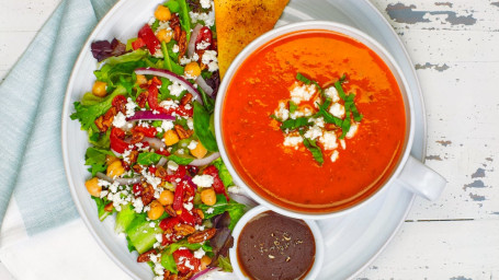 Tomatbasilikumsuppe Med Græsk Salat