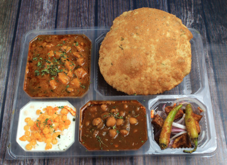 Aloo Poori Thali