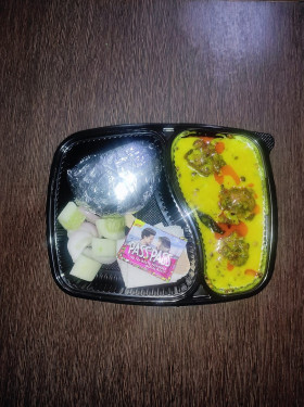 Kadi Pakoda Meal Box