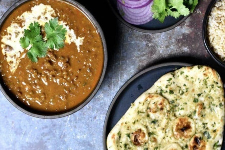 Dal Makhini With 1 Garlic Naan/ 2 Lacchas/ 3 Rotis/ Rice