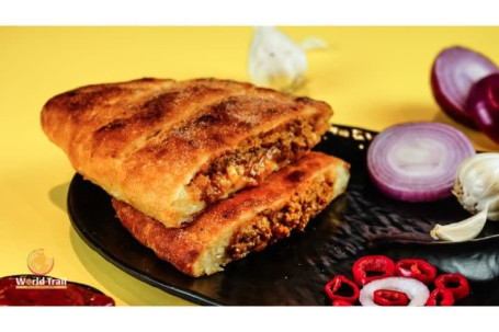 Keema Stuffed Garlic Bread