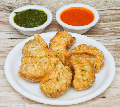 Veg Kurkure Momos (6 Stk)