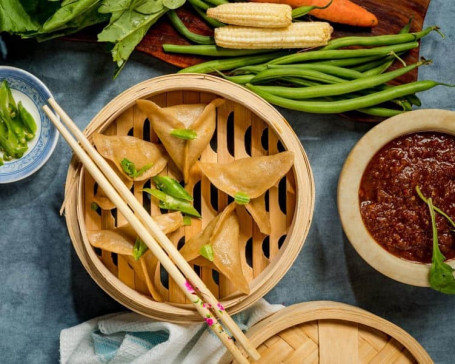 Veggie Steamed Dumplings Dumplings [8 Pieces]