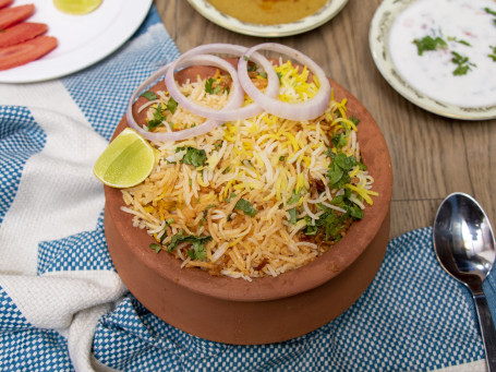 Veg Biryani With Raita Or Gravy