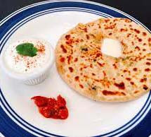 Gobi Paratha Curd