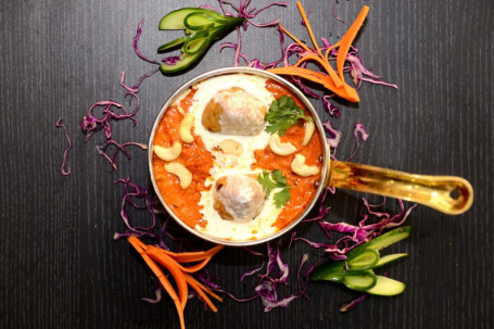 Dilkhush Malai Kofta With Red Gravy