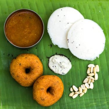 Vada Meal[Served With Sambar And Coconut Chutney]1 Pcs Of Idli And 2 Pc Of Vada