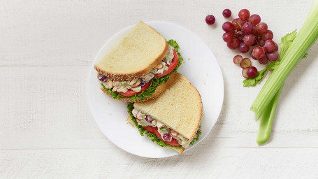 Napa Mandel Kyllingesalat Sandwich