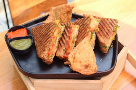 Samosa Veg Grilled Sandwich