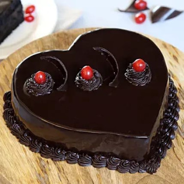 Eggless Heart Shape Chocolate Cake [500Gms]