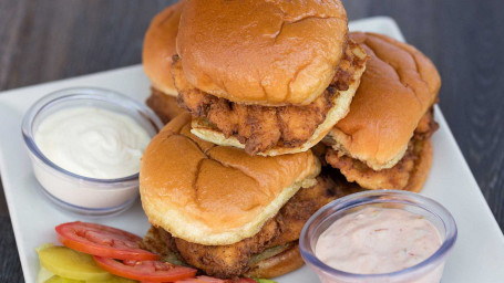 Southern Fried Chicken Sliders Med Pommes Frites