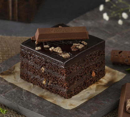 Kitkat Pastry (Per Pc)