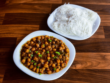 Idiyappam 3 Nos) Chana Masala